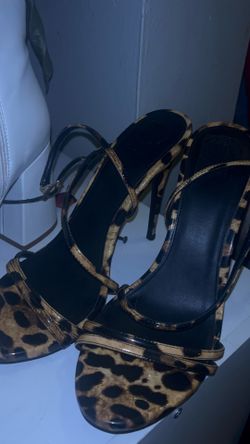 Size 8 women heels
