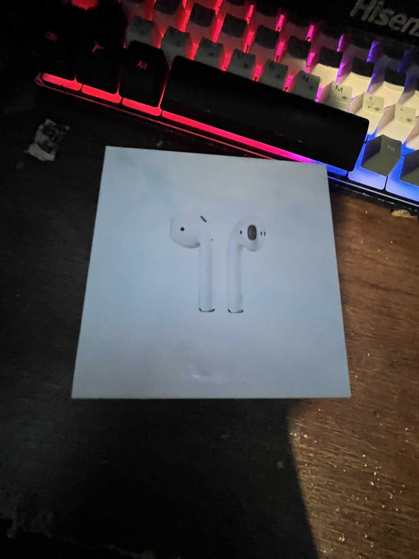 AirPods 2nd Generation with Wireless Charging Case