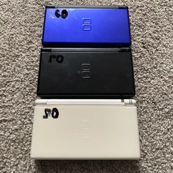 Nintendo DS Lite Console Bundle + Chargers