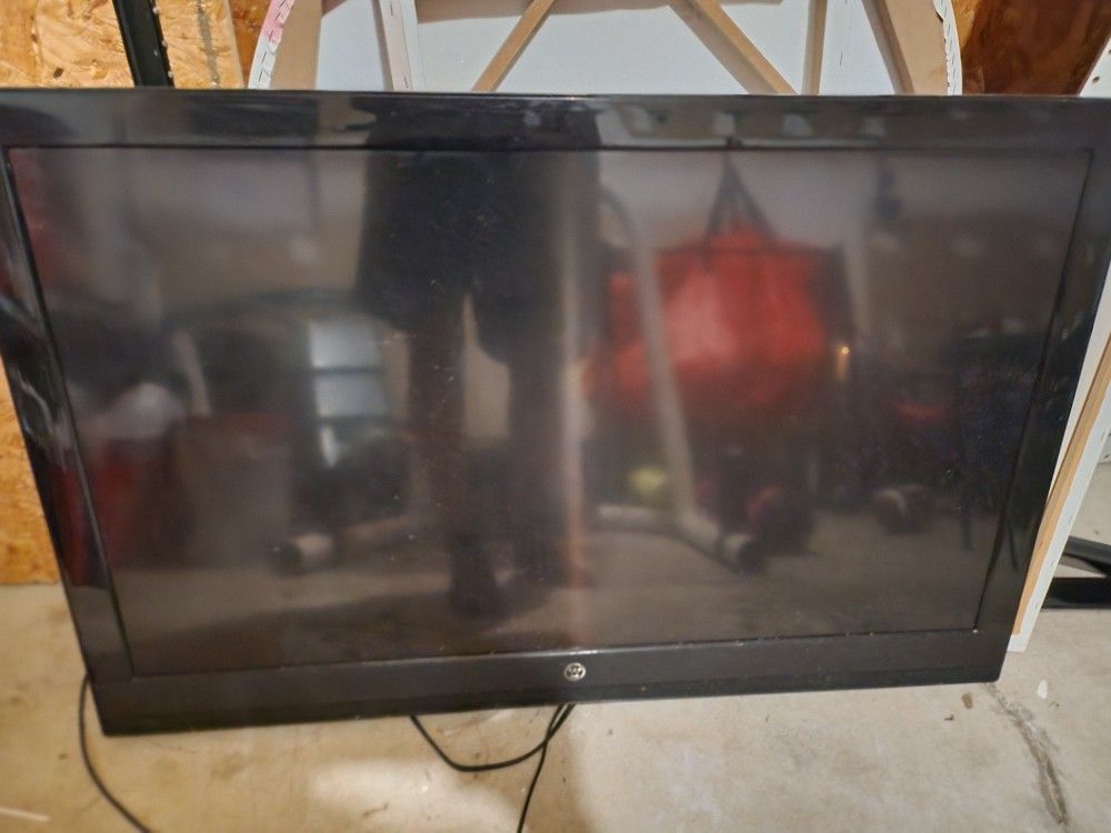 42 Inch TV 