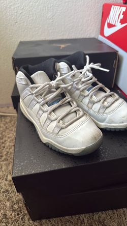 Boys shoes