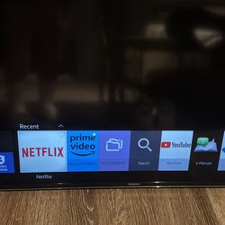 40" Flat Smart 4K UHD TV