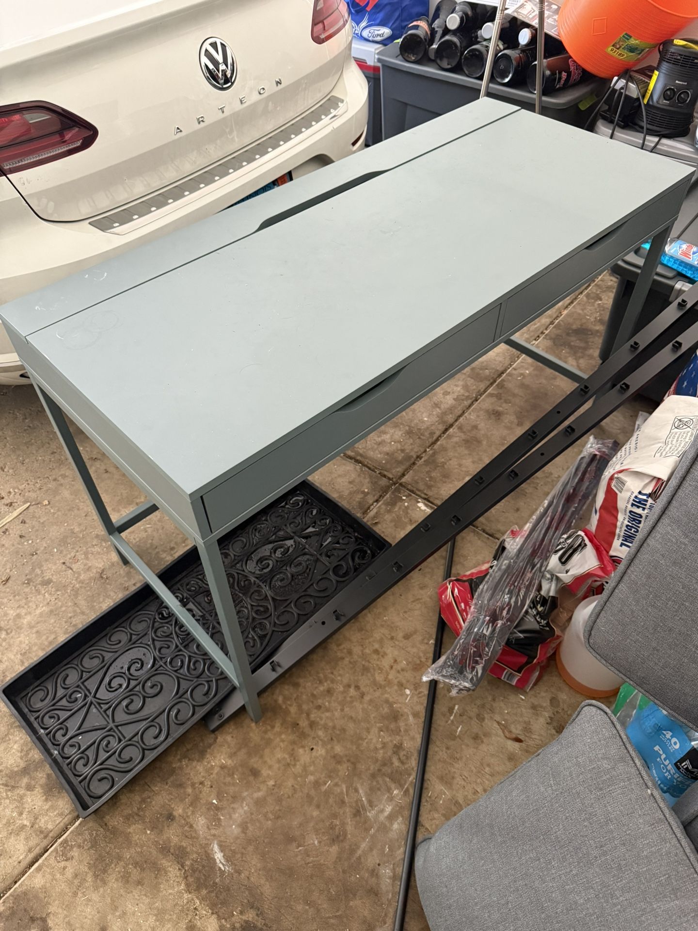 Free Desk