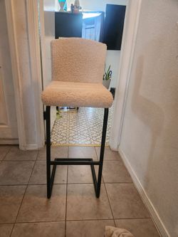 New sherpa West Elm counter height chair