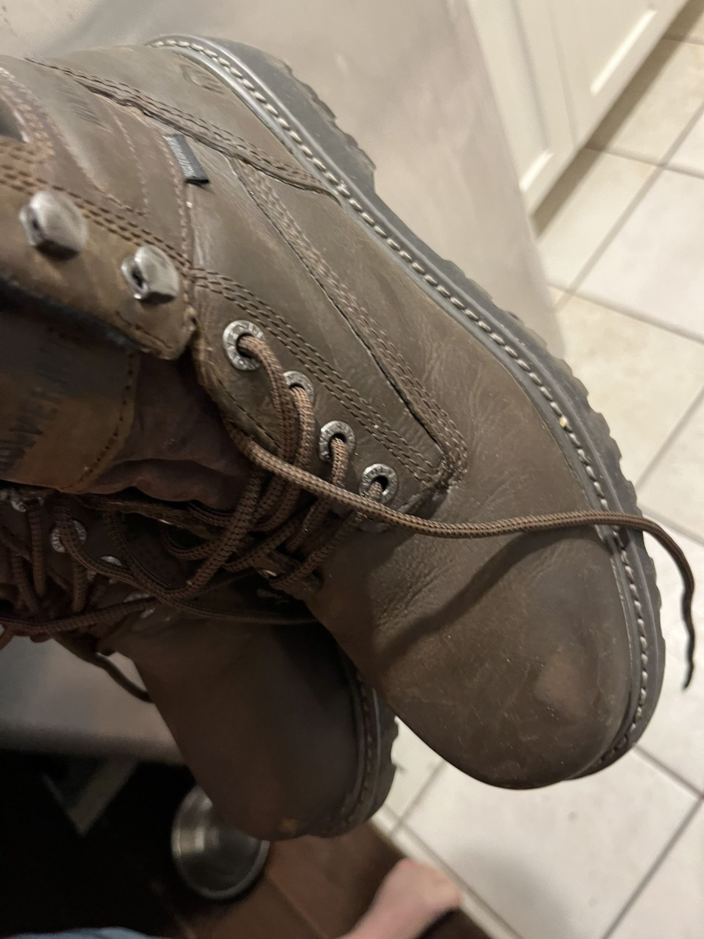 Wolverine Work Boots Size 8 Steel Toe And Waterproof