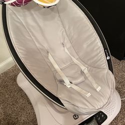 4MOMS (BABY MOTION &SOUND ROCKER)!