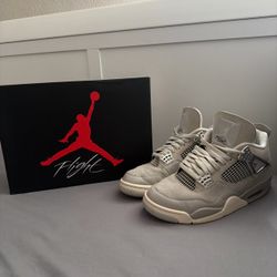 Air Jordan 4 Retro “Frozen Moments” – Men’s Size 10.5