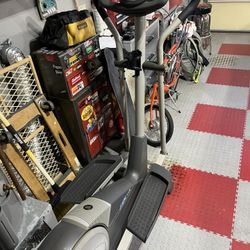 Pro form XP-115  Elliptical Trainer.  Works Great