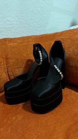 Black Rhinestone Platform Heels – Size 37