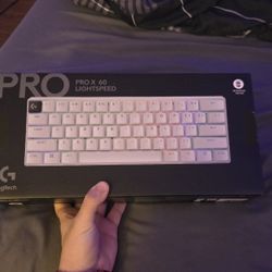 Logitech Pro X 60 Lightspeed