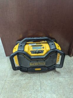 DEWALT M:DCR025 JOB SITE RADIO
