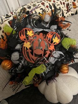 Mickey Mouse Halloween Pumpkin Wreath