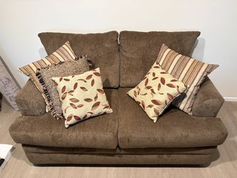 Peak Living loveseat