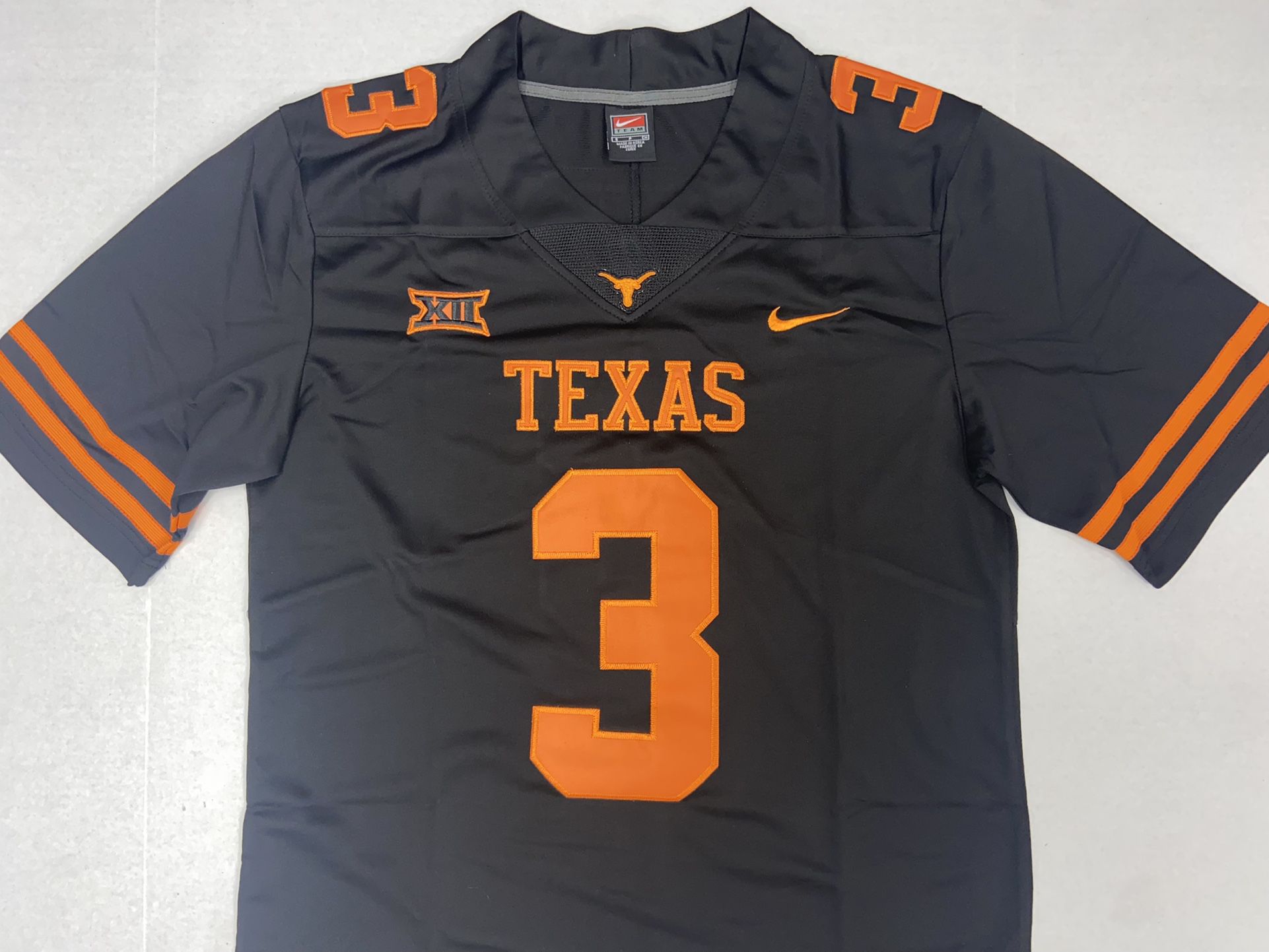 Texas Longhorns Football Jersey Black/ Orange for Sale in San Antonio, TX -  OfferUp