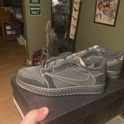 Travis Scott Phantoms Size 8 With Laces 