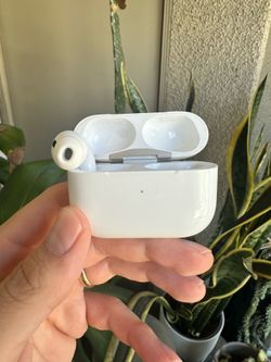 Apple AirPod Pro (2nd Gen) - LEFT EARBUD ONLY
