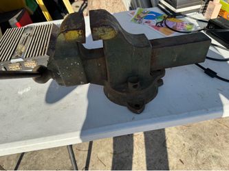 Vintage vise columbia 6:1/2