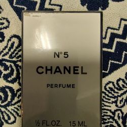 Vintage Chanel No 5 Perfume 15ml Bottle 1/2 FL Oz Sealed, New In Box