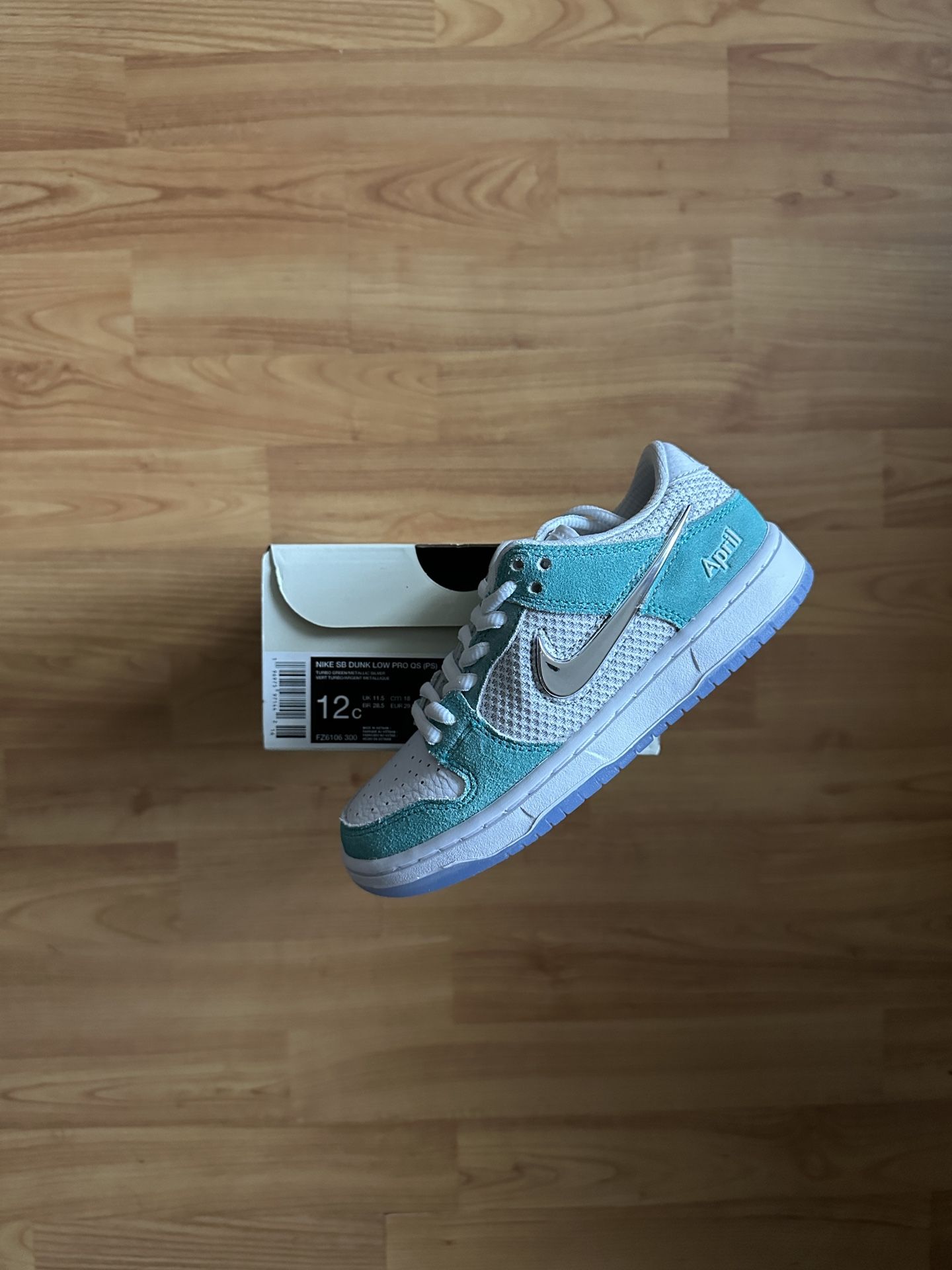 Nike SB Dunk Low April Skateboards Preschool Size 12c