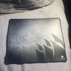 Corsair MM300 Anti-Fray Cloth Gaming Mouse Pad
