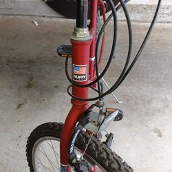 HUFFY WOMENS BIKE 