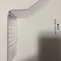 Apple Keyboard 13 Inch And Pen 