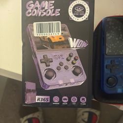 handheld GAMEBOY DEVICE 