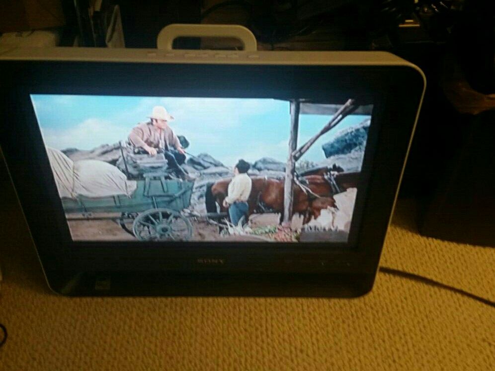 TV 18 Inch SONY SLIGHT USE