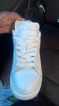 Alexander McQueen Oversized white sneaker