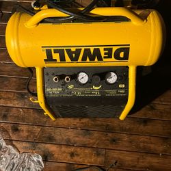 Dewalt 4.5 Gallon Compressor