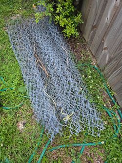 Chain fence make an offer