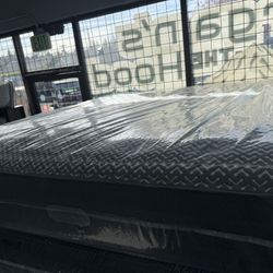 KING SIZE SIMMONS BEAUTYREST BEYOND (MEDIUM) MATTRESS & BOX SPRINGS BED SET