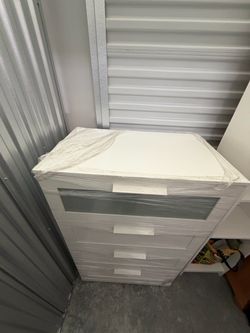 White 4-Drawer Dresser