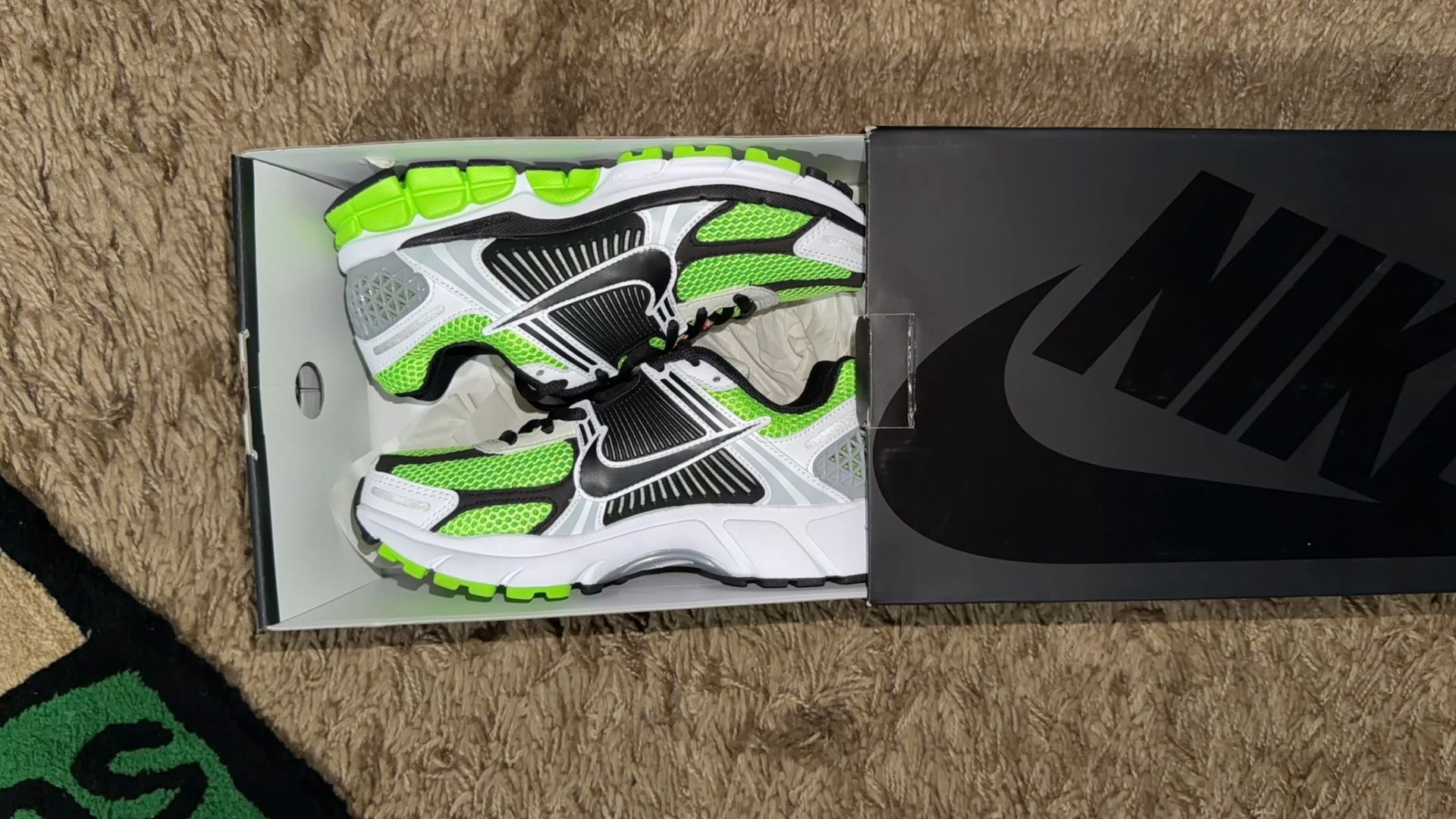 Nike Size 6.5 Men Brand New