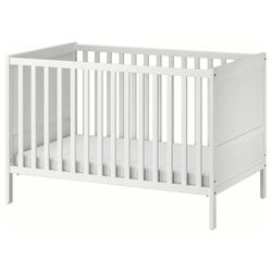 White Baby Crib With Mattress