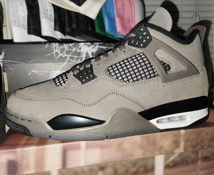 Jordan 4 Retro "Cave Stone"