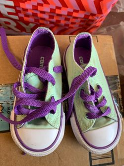 Toddler girl converses