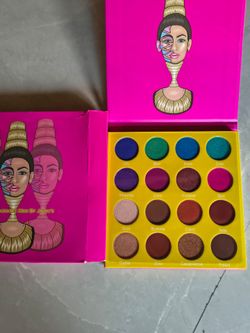 Juvias make up pallet