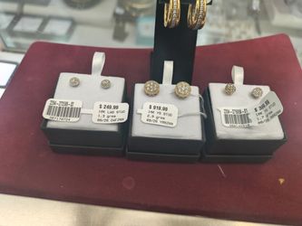 14k10k gold diamond earrings different prices and grams layaway available 10% Dwon if you interested please make sure you ask for Maribel thank you