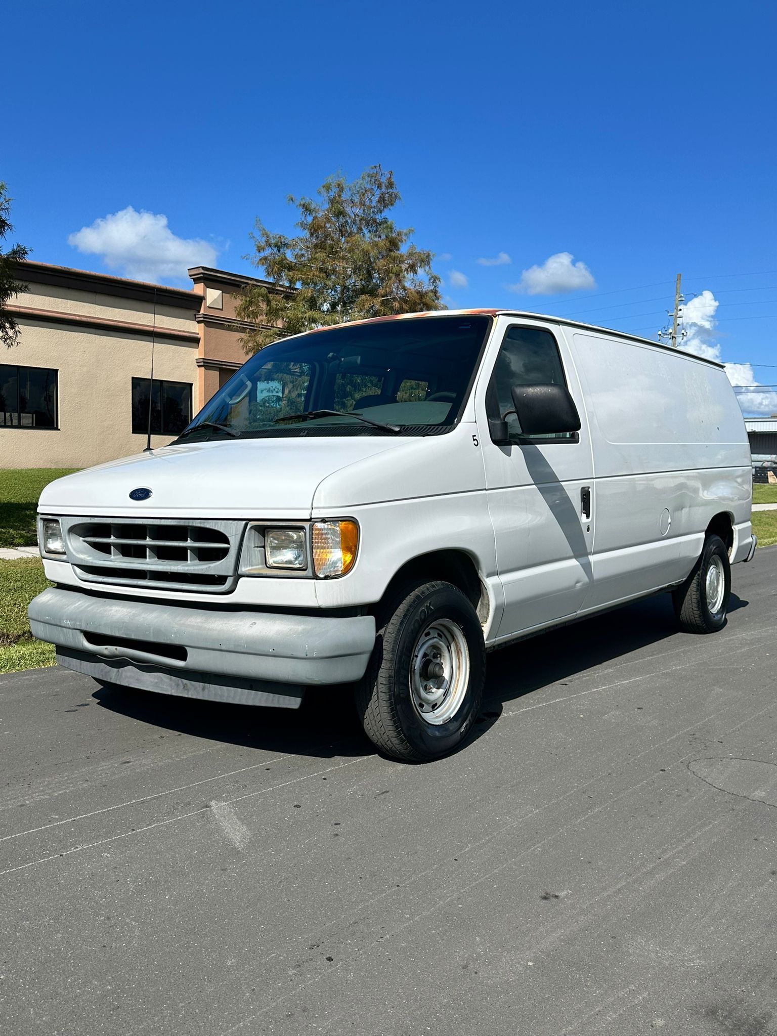 2014 Ford E-350