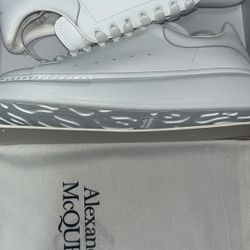 🔥Alexander Mcqueens Shoes Men's Size 11 💯  Brand New Never Even Put On 💯 DEAL WON'T LAST OBO OBO🔥