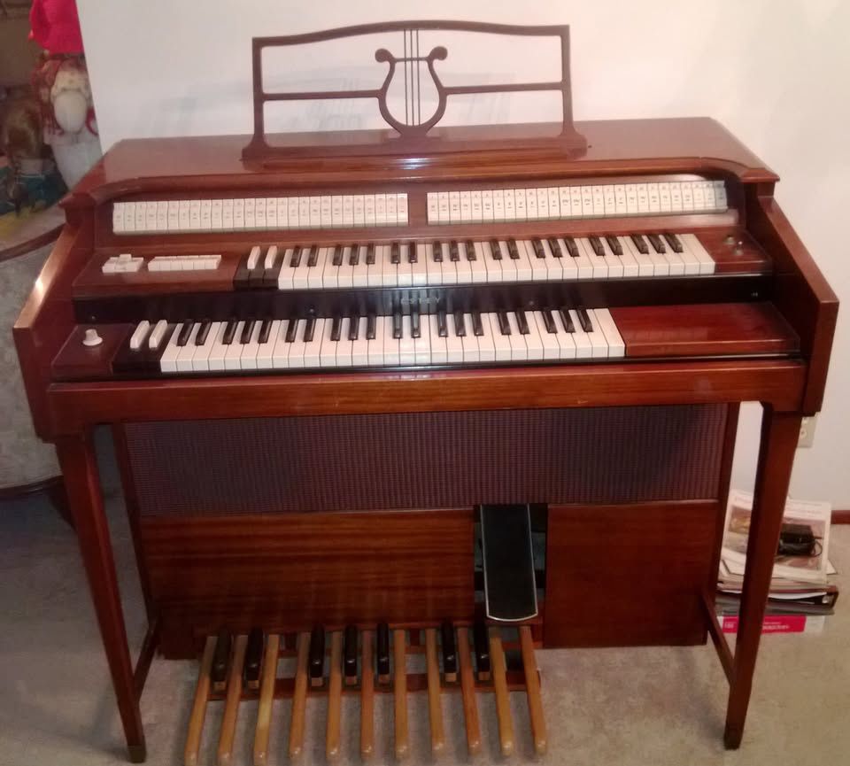 Estey Electronic Organ, Rare Museum Quality Vintage