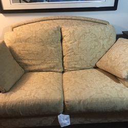 Ethan allen loveseat deals