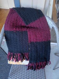 BEAUTIFUL HANDMADE SCARF!!