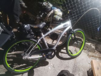 giant simple bike