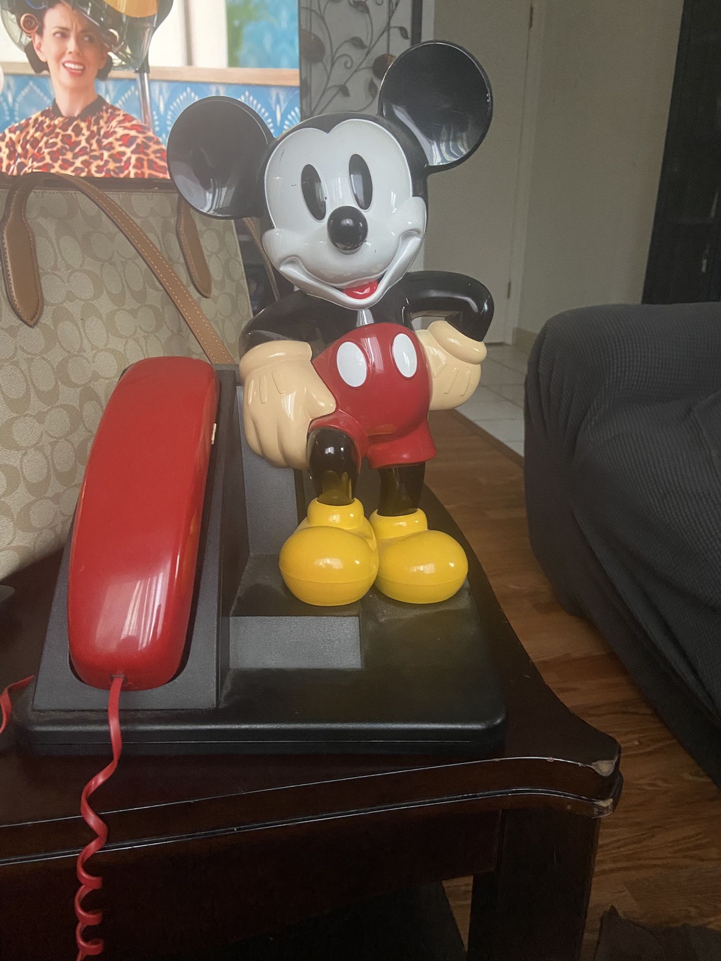 Mickey Mouse phone