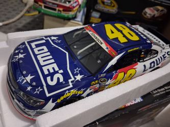 Jimmie Johnson #48 Lowe's NASCAR 1:24 Scale Diecast