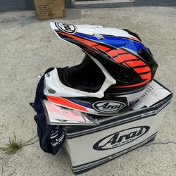 Arai VX-PRO4 Size SMALL