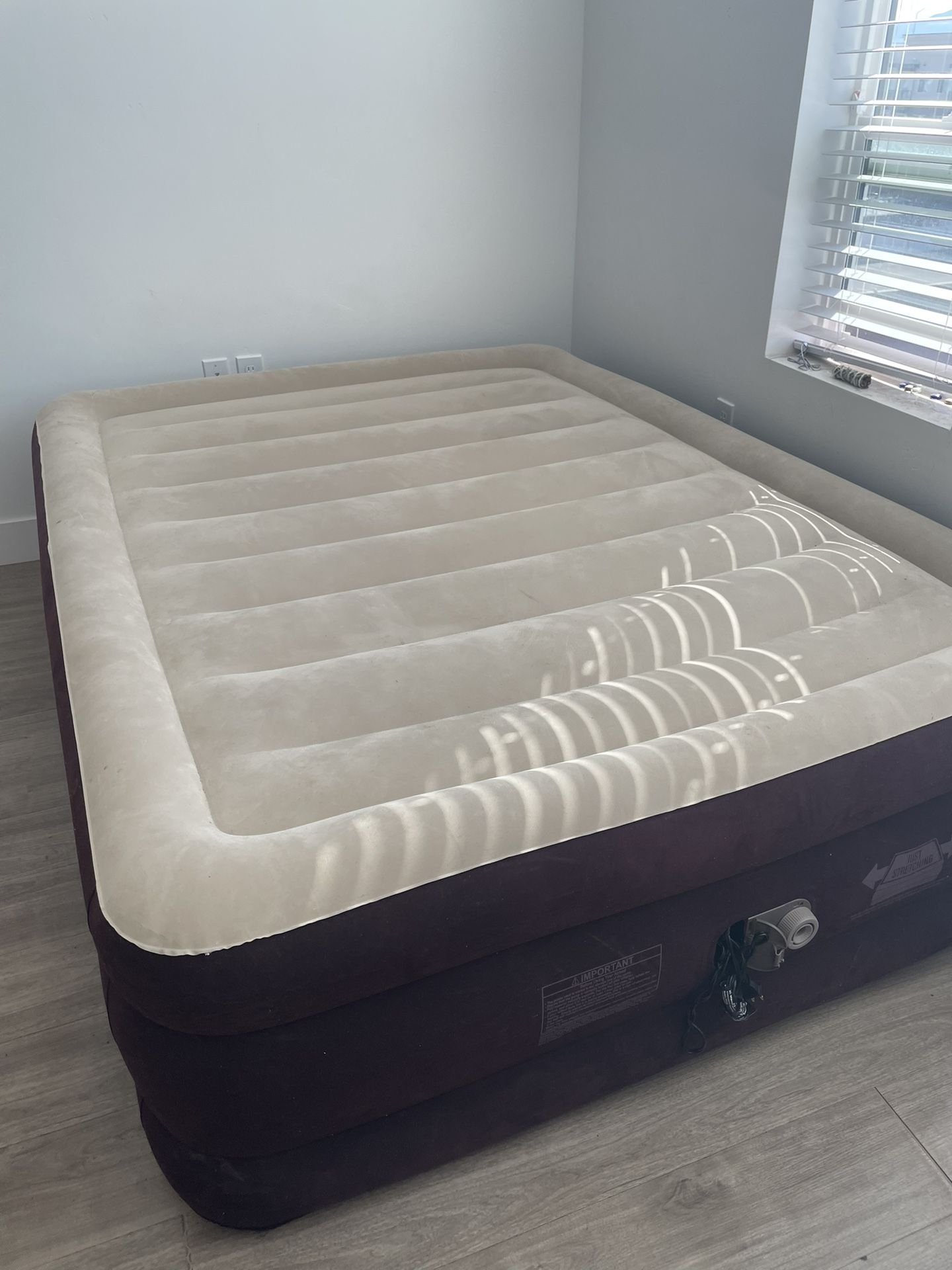 Full Air mattress