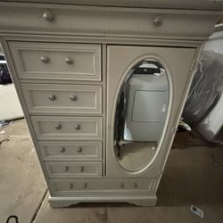 WHITE VINTAGE DRESSER 